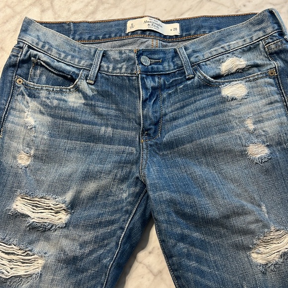 Abercrombie & Fitch Longer Jean Shorts sz 6 w28 like New - Picture 2 of 7